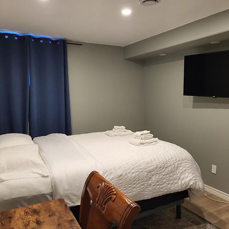 Main Suite Кінгстон Екстер'єр фото