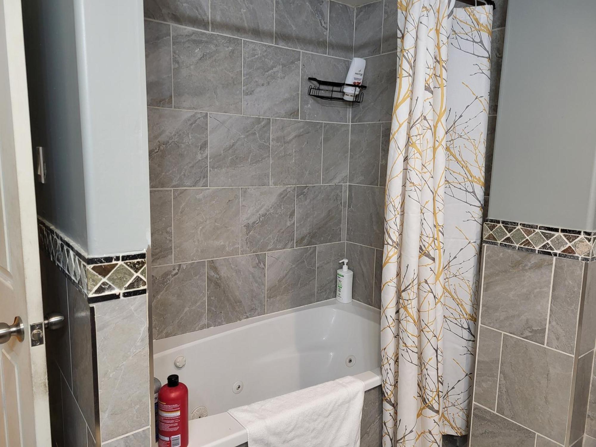 Main Suite Кінгстон Екстер'єр фото
